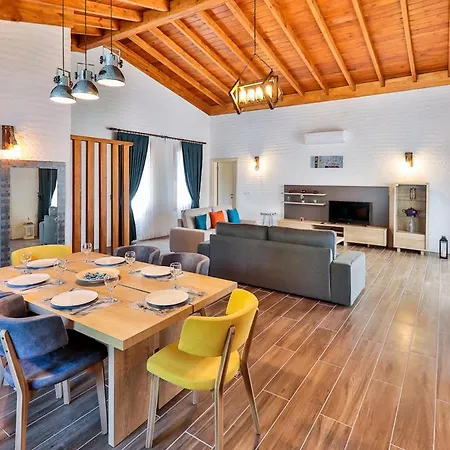 Islamlar Sleeps 4 With Pool Air Con And Wifi Vilă Islamlar (Mediterranean)