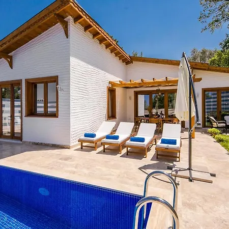 Islamlar Sleeps 4 With Pool Air Con And Wifi Vilă